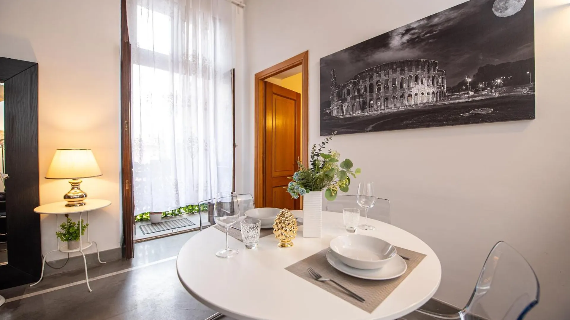 Apartment Domitia Home Spagna Rome Italy